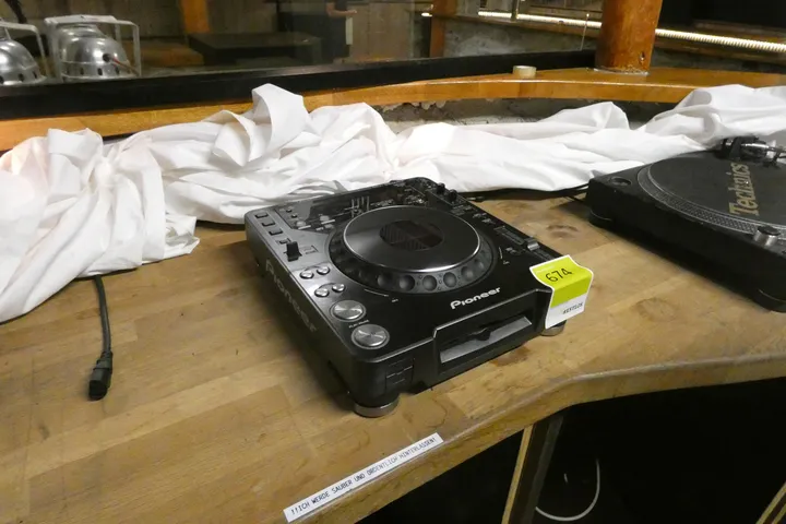 Pioneer - Compact Disc Player Modell: CDJ-1000MK3